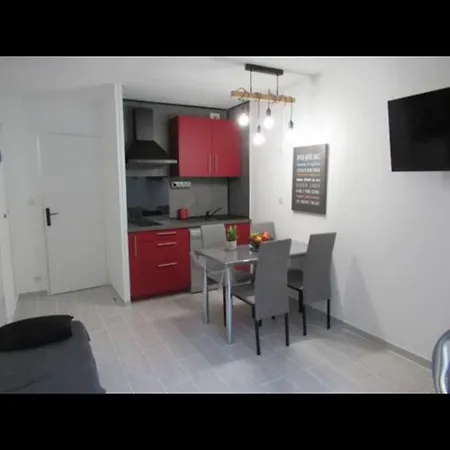 A 5 Min A Pieds De La Ле-Лек